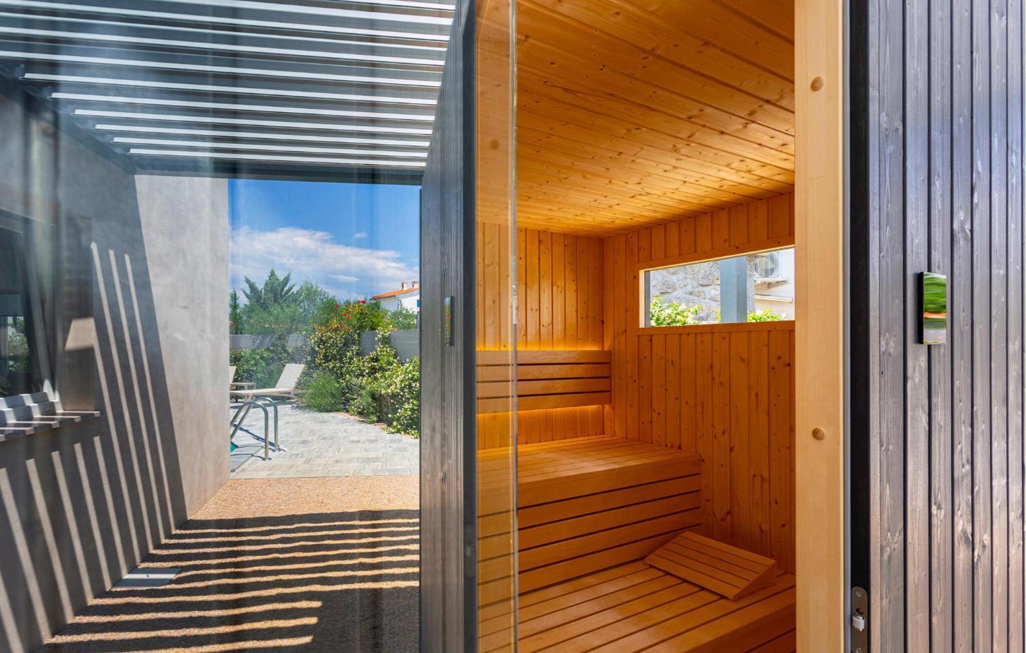 Amazing Home In Sveti Ivan Dobrinjski With Sauna Exterior photo